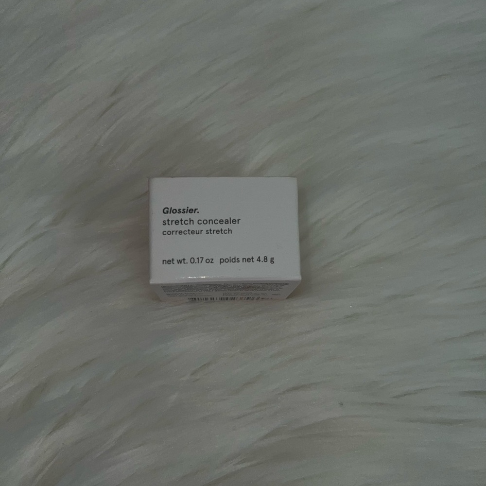 Glossier Stretch Concealer for Dewy Buildable Coverage